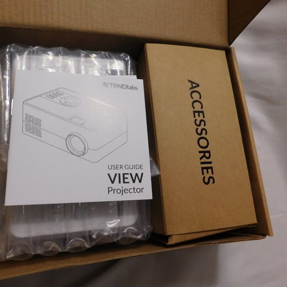 TRNDlabs View Projector NEW IN BOX - Picture 2 of 9